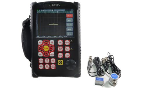 Détecteur de défauts à ultrasons avec fonction de correction de surface courbe pour un affichage précis de la localisation des défauts